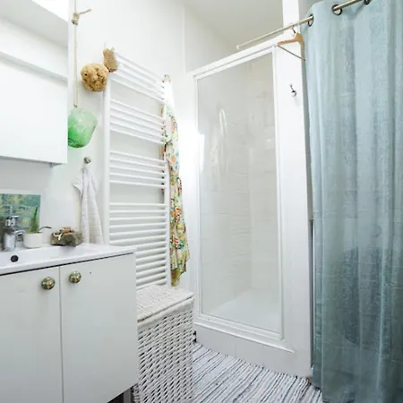 Design&cosy Apt Close To Chatelet Appartamento